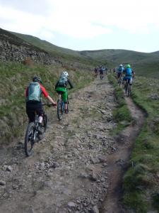 Climbing by the side of Oaken Clough to Edale Cross.